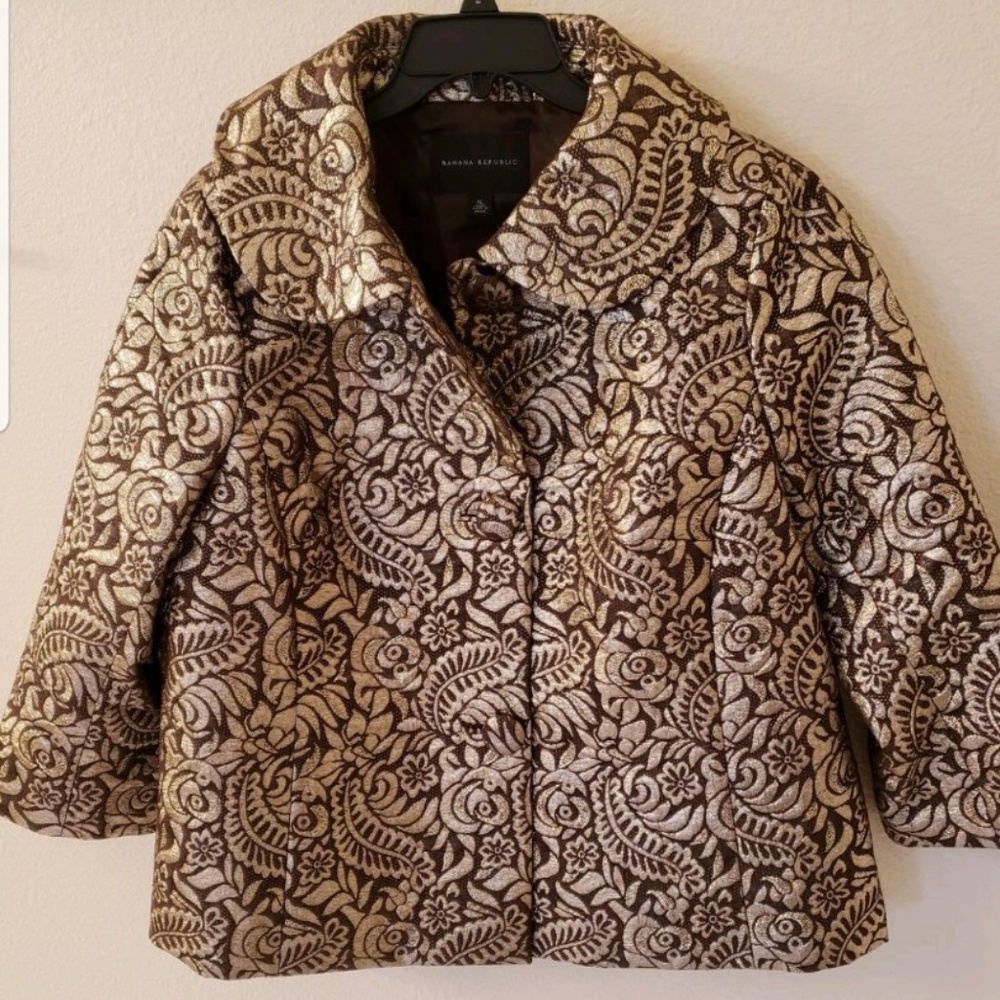 Banana Republic Caplet